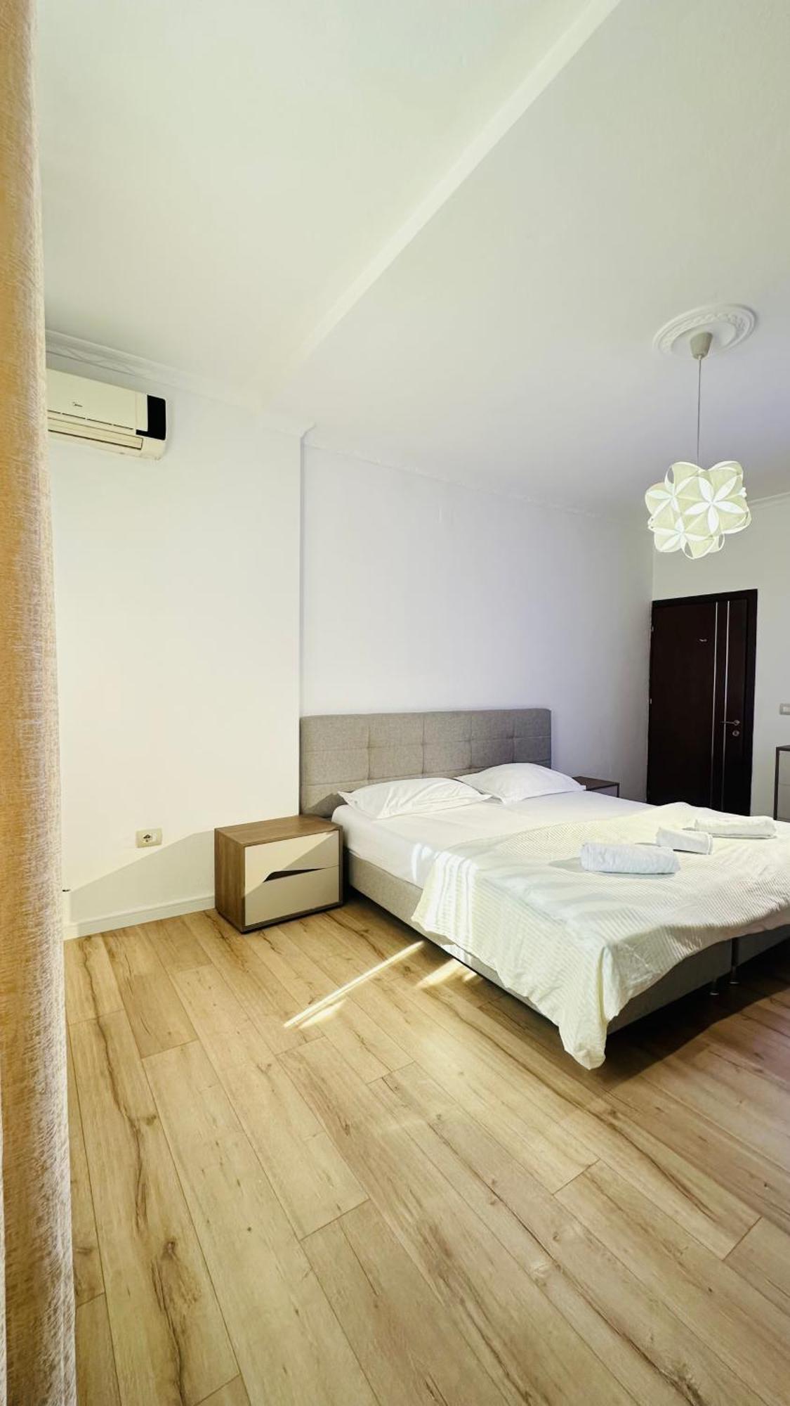 Blloku Luxury 2 Bedroom Apartment *