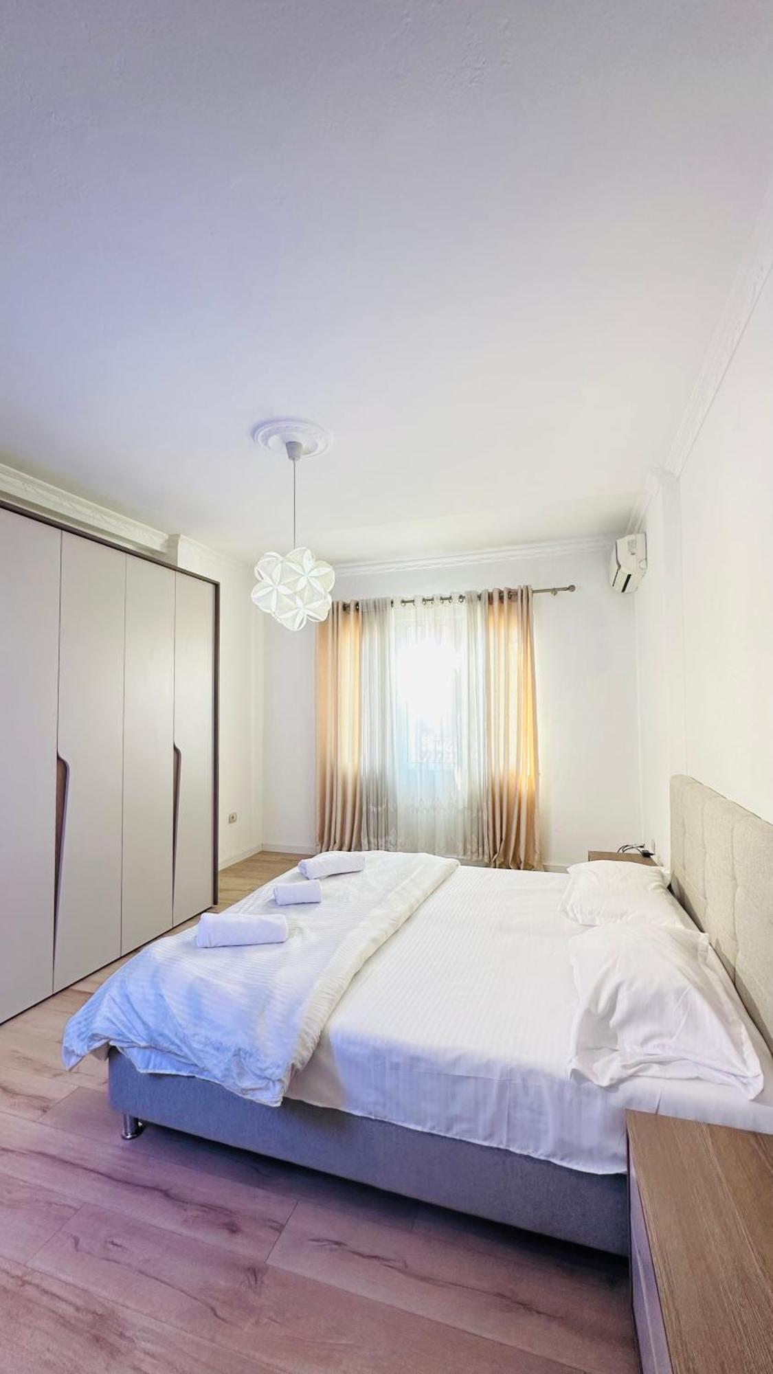 Blloku Luxury 2 Bedroom Apartment *